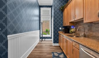 1002 Cunningham Ct, Belleville, NJ 07109