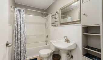 297 E Washington St, Almont, MI 48003