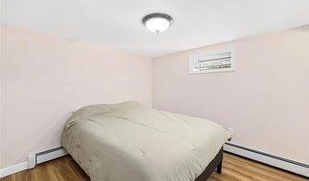 1 Adelaide Ave 1, Bristol, RI 02809