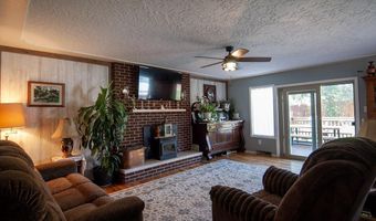 922 ARAPAHO St, Cheyenne, WY 82009