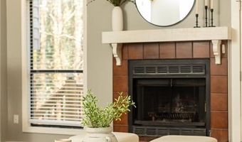 806 Moonlit Ln NW, Acworth, GA 30102