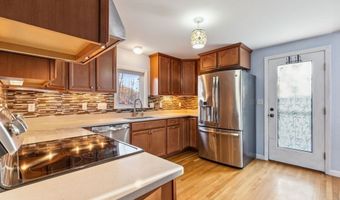 21 Greenfield St, Attleboro, MA 02703