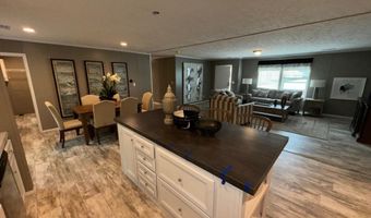 7413 Detonti Rd, Bauxite, AR 72011