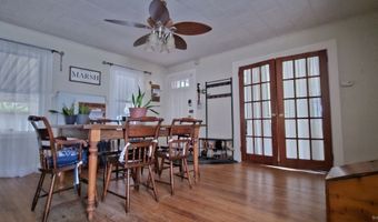 28 Tulip St, Bristol, CT 06010