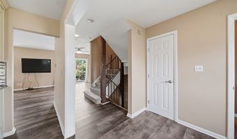 824 S Chillicothe Rd 2, Aurora, OH 44202