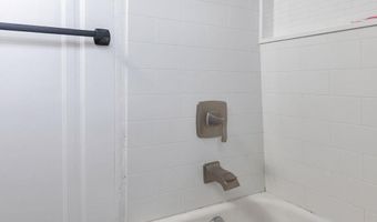 1521 S MEMORIAL Dr, Appleton, WI 54915