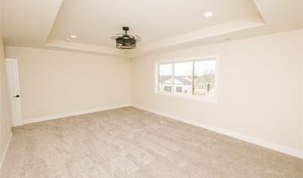 602 E Vista Lake Ave, Polk City, IA 50226