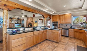 650 Barnett Dr, Bosque Farms, NM 87068