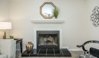 1121 Claytonbrook Ct, Ballwin, MO 63011