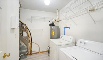 15316 Founders Ln 304, Apple Valley, MN 55124