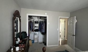 905 S Griffith Ave, Aurora, MO 65605