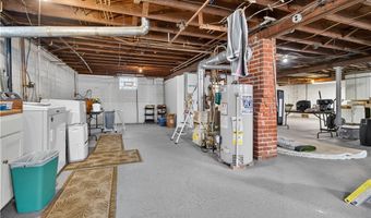 156 Woodhill Dr, Amherst, OH 44001