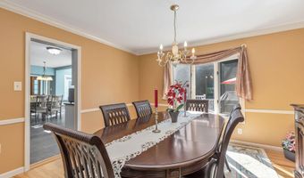 44 Devonshire Ct, Middletown, NJ 07748