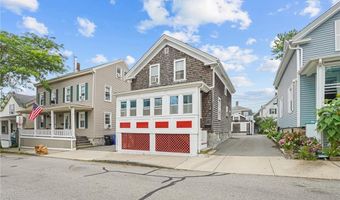 12 Hammond St, Newport, RI 02840