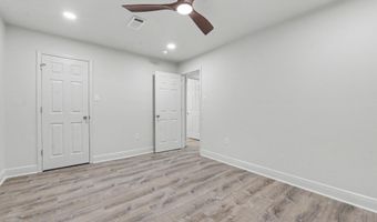 6105 E Desoto St, Bay St. Louis, MS 39520