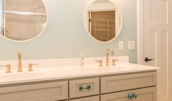 902 Stonehenge Dr, Bedford, IN 47421