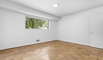 10626 WEYMOUTH St 101, Bethesda, MD 20814