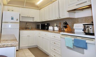 3020 Marcos Dr S208, Aventura, FL 33160