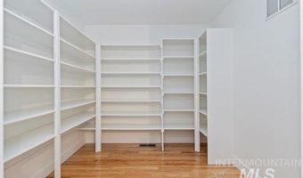 889 E Chardie Rd, Boise, ID 83702