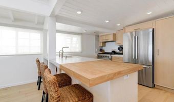 2633 Ocean St, Carlsbad, CA 92008