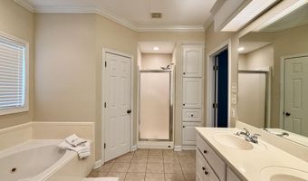 205 Stonebriar Ln, Brandon, MS 39042