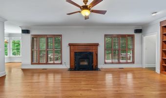 1720 Wood Creek Cir, Athens, TN 37303