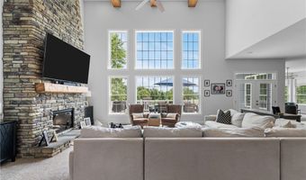 450 Hartville Rd, Atwater, OH 44201