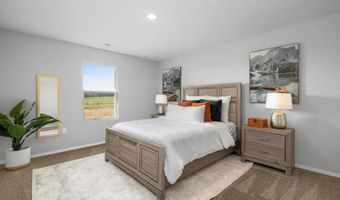 108 Pin Oak Dr, Aurora, MO 65605