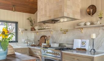 64141 Tumalo Rim Dr, Bend, OR 97703
