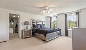 6 Fleuette Dr, Bellingham, MA 02019