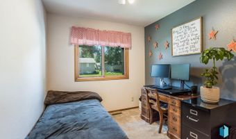 116 W Chicory Dr, Brandon, SD 57005