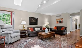 70 HOGAN Ln, Ambler, PA 19002