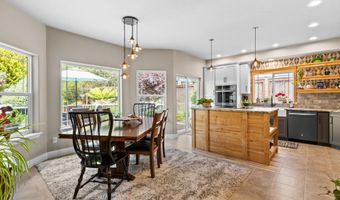 7180 VISTA RIDGE Dr, Brookings, OR 97415