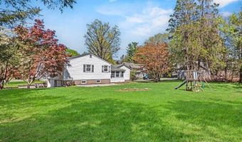 76 S Airmont Rd, Airmont, NY 10901