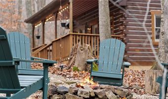 10510 Deer Dr, Birdseye, IN 47513