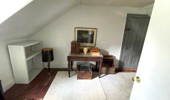 17 James St, Bangor, ME 04401