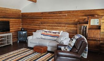 17 Frontier St, Diamondville, WY 83116