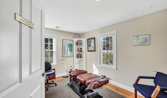 677 W West Main St, Barnstable, MA 02630