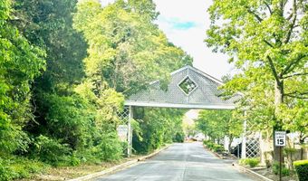 27 Oyster Bay, Absecon, NJ 08201