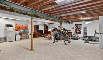 5061 Sandhill Rd, Almont, MI 48003