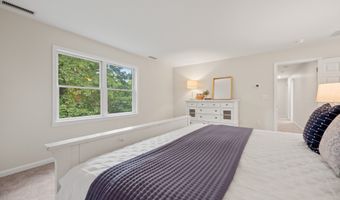 31 Grant Dr, Avon, CT 06001