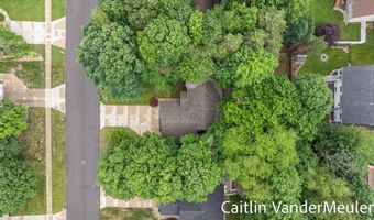 11035 Timberline Dr, Allendale, MI 49401