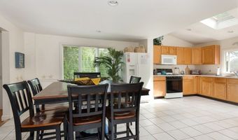 169 Gosnold St, Barnstable, MA 02601