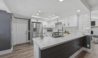929 Pepper Tree Ln, Fallbrook, CA 92028