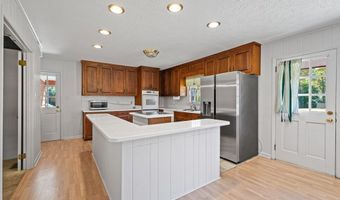 2713 WESTMEADE Rd, Albany, GA 31721