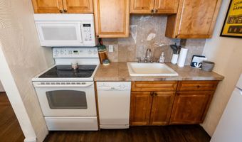 400 Deal Lake Dr 4E, Asbury Park, NJ 07712