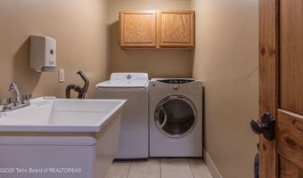 619 SNAKE RIVER Dr, Alpine, WY 83128