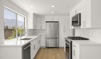 196 Mariposa Dr, Camarillo, CA 93012