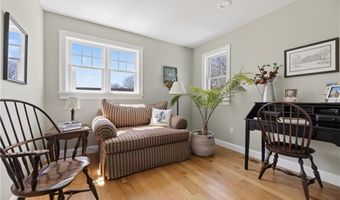 110 Sea View Ave, North Kingstown, RI 02852