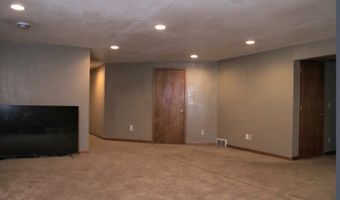 214 Murley Dr, Madison, WI 53718